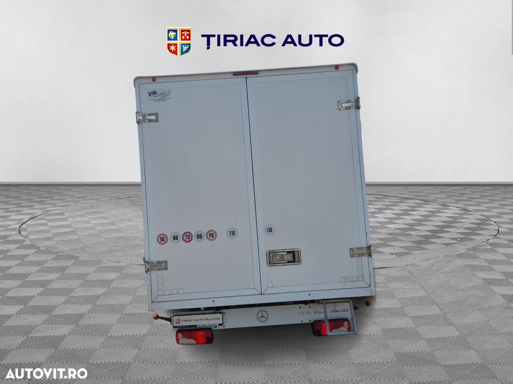 Mercedes-Benz Sprinter - 4