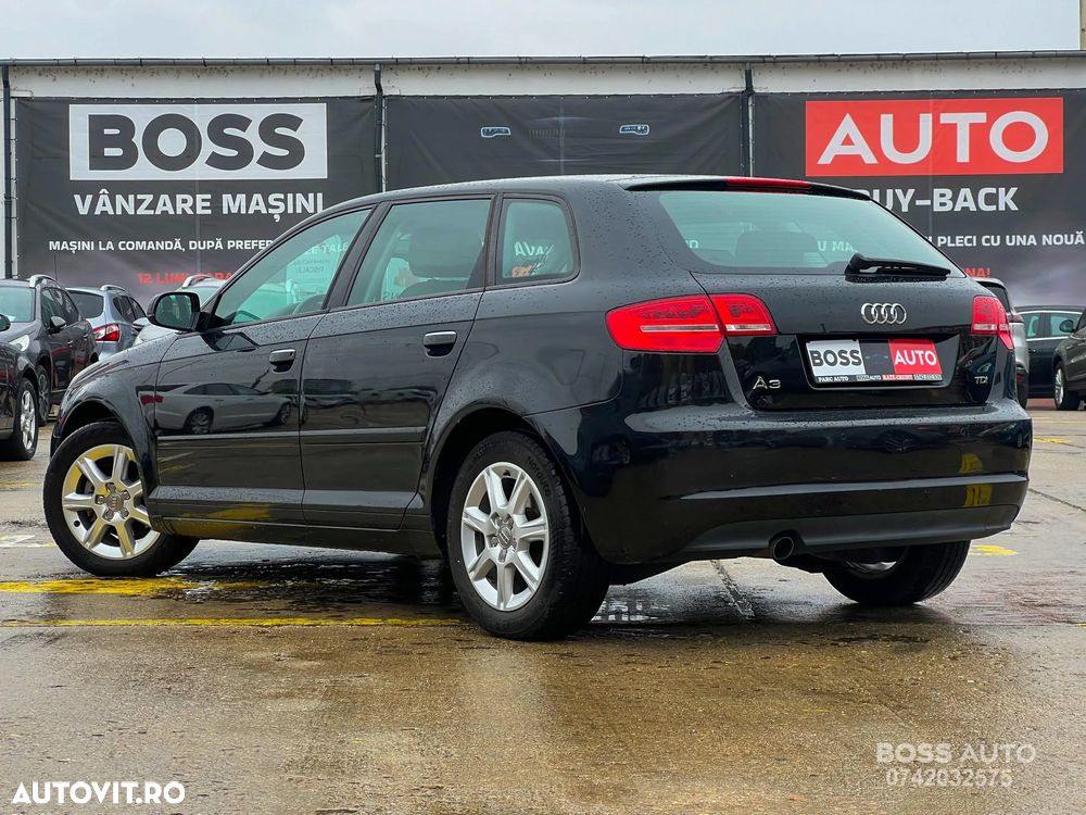 Audi A3 2.0 TDI Sportback DPF quattro S line Sportpaket - 4
