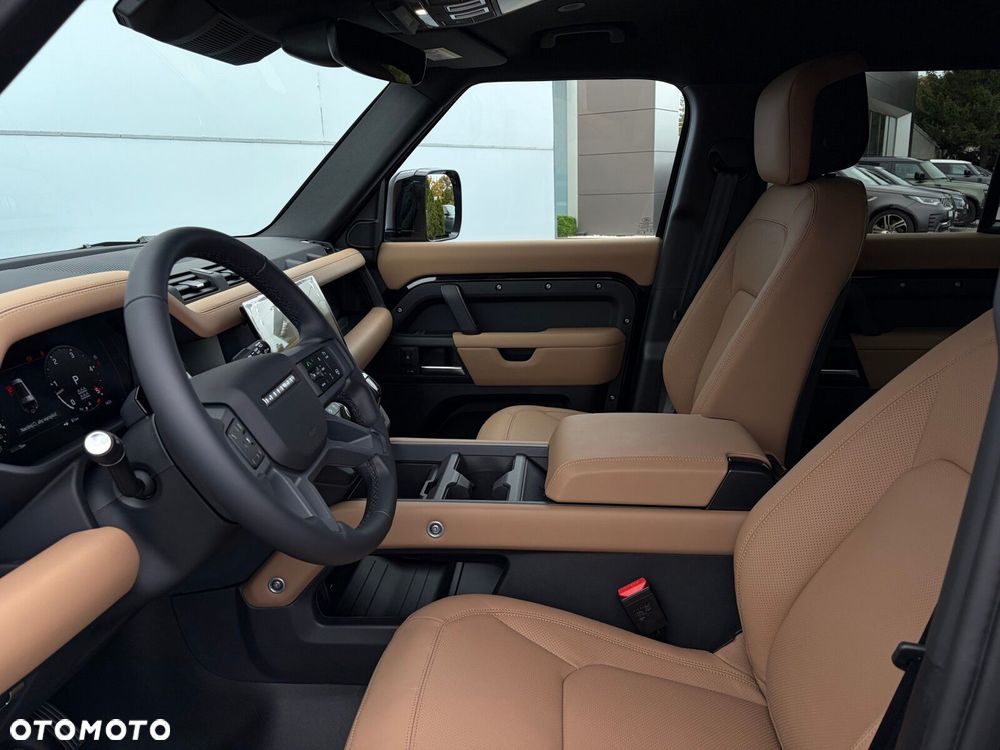 Land Rover Defender - 11