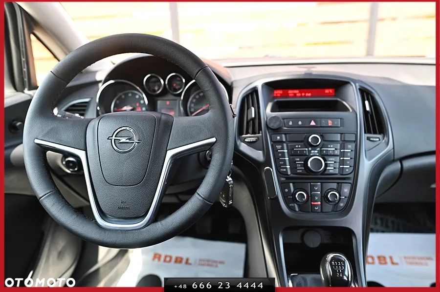 Opel Astra 1.4 Turbo Innovation - 23