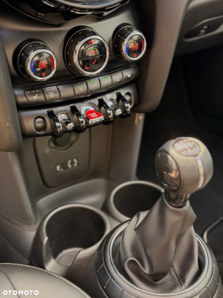 MINI Cooper Standard - 19
