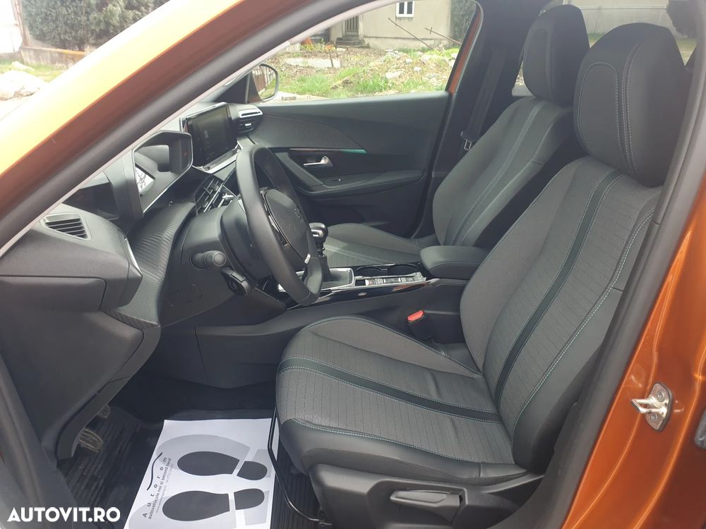 Peugeot 2008 1.2 L PureTech STT Allure - 15