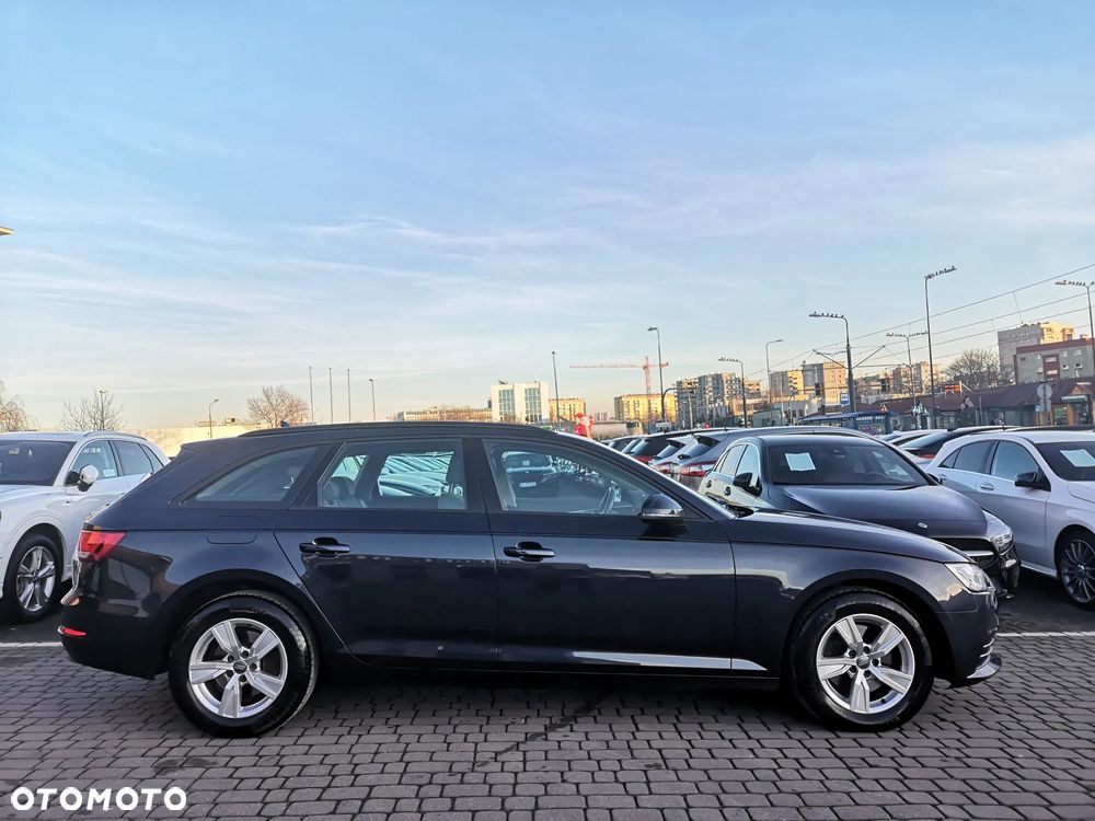 Audi A4 Avant 2.0 TDI design - 5