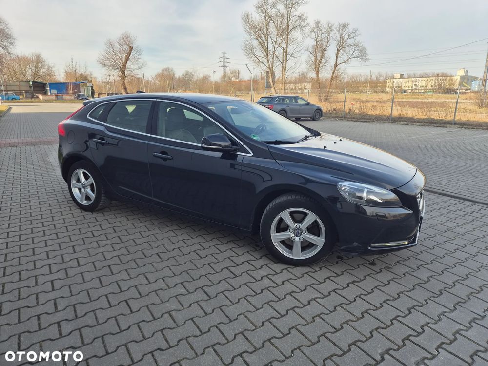 Volvo V40 T3 Kinetic - 4