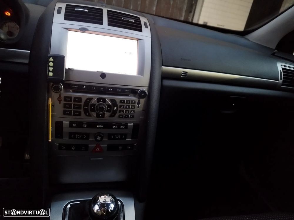 Peugeot 407 - 4