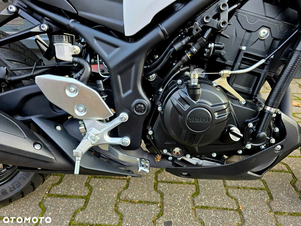 Yamaha MT - 17