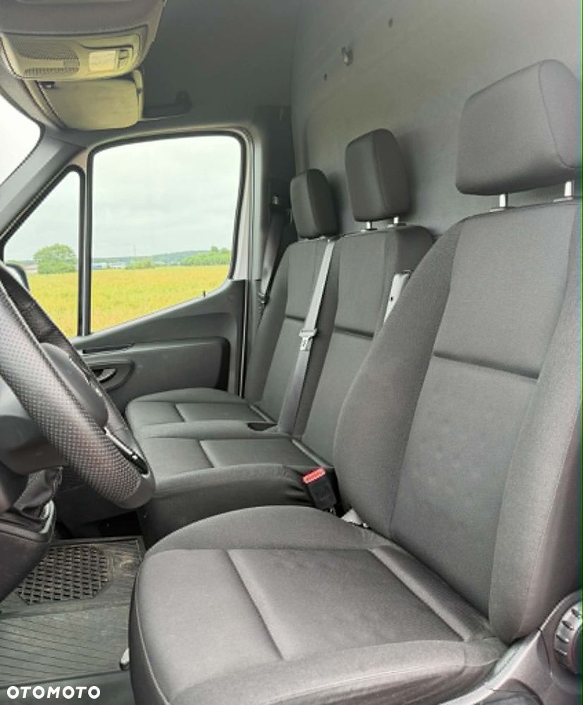 Mercedes-Benz Sprinter - 9