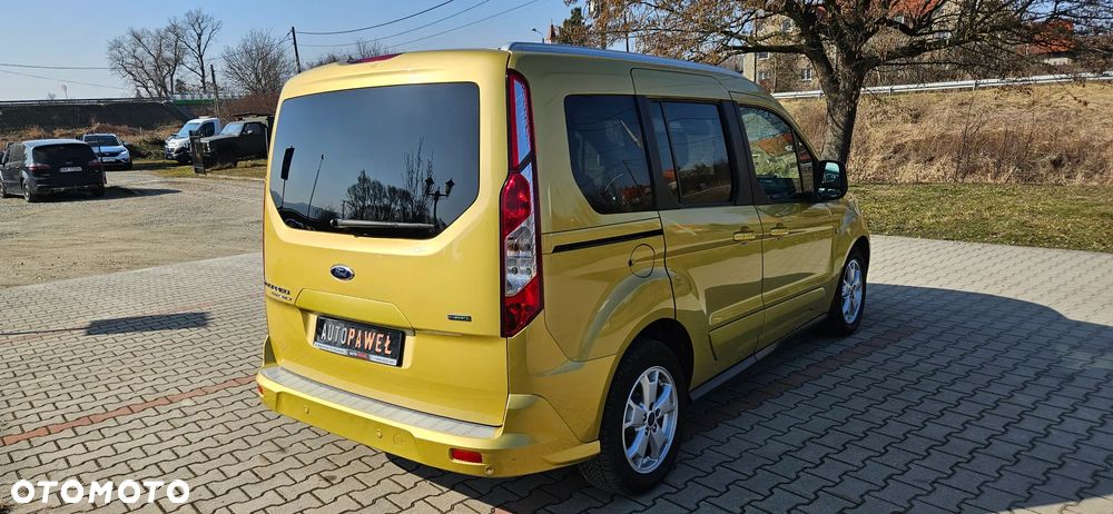 Ford Tourneo Connect Grand - 32