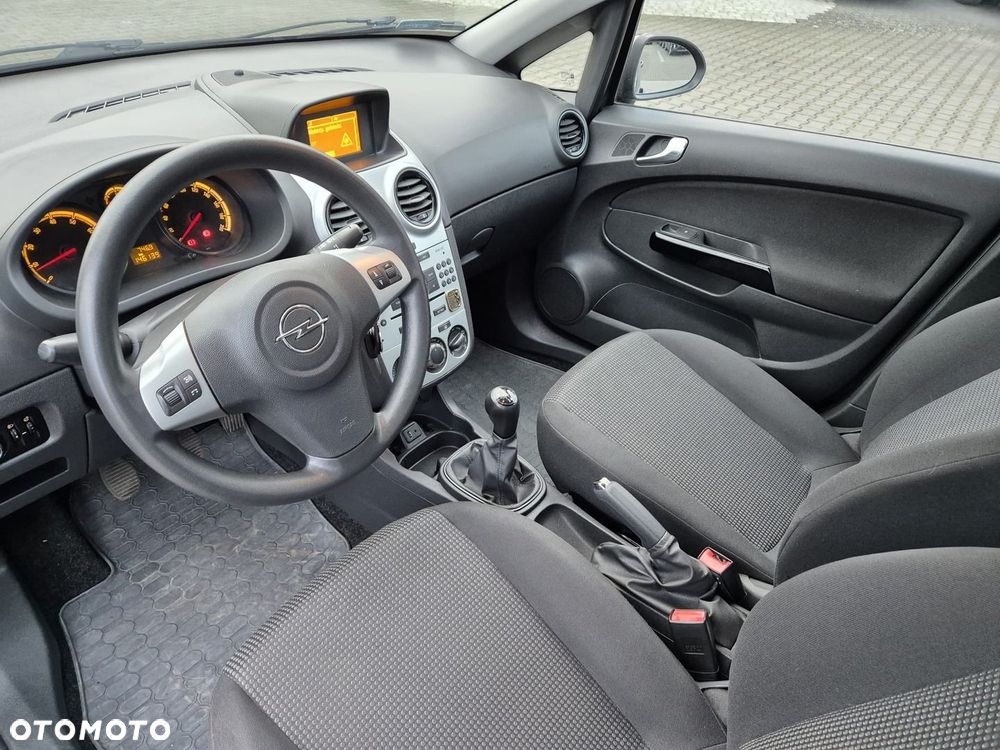 Opel Corsa 1.2 16V Essentia - 8