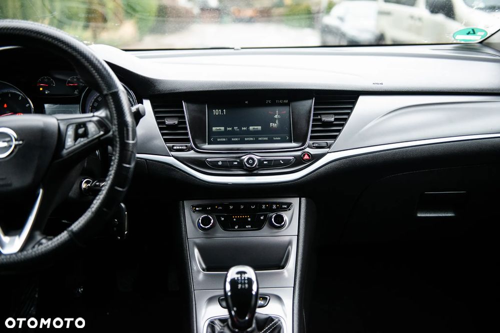 Opel Astra 1.4 Turbo Edition - 31