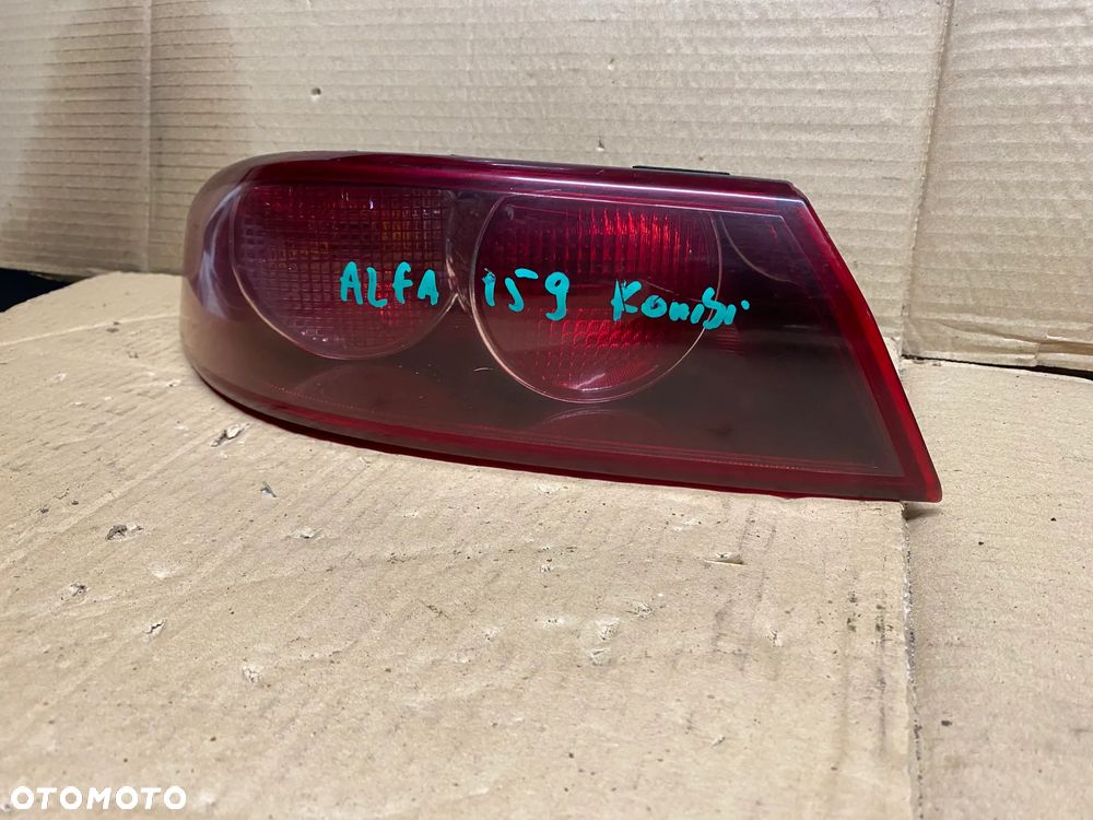 LAMPA TYLNA LEWA ALFA ROMEO 159 KOMBI - 1