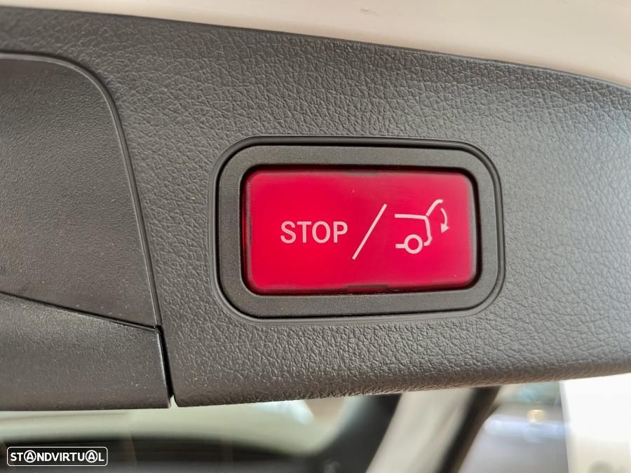 Mercedes-Benz GLA 250 e 8G-DCT Progressive - 34