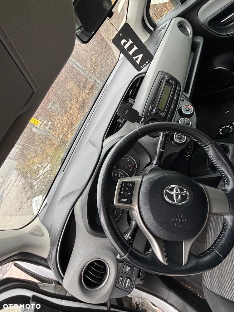 Toyota Yaris 1.0 Active - 5
