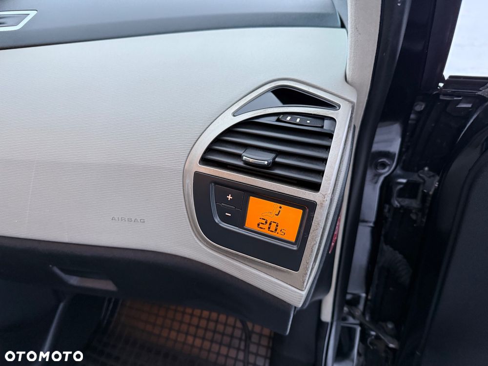 Citroën C4 Picasso 2.0 HDi Exclusive - 23