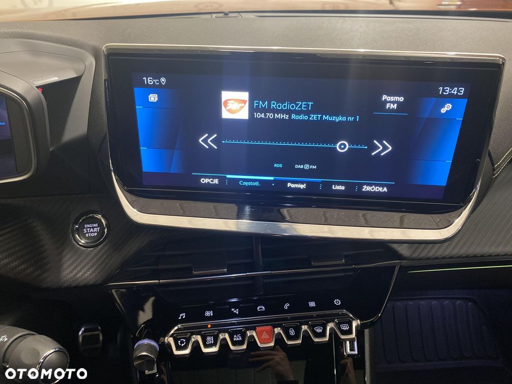 Peugeot 2008 1.2 PureTech GT Line S&S - 17