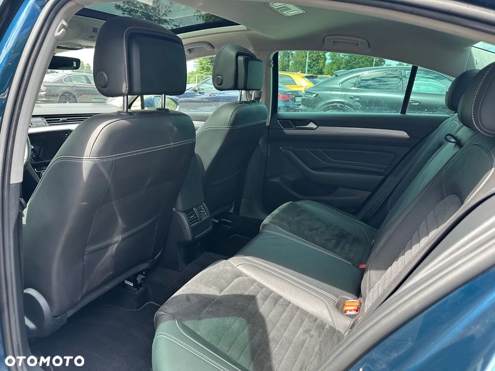 Volkswagen Passat - 10
