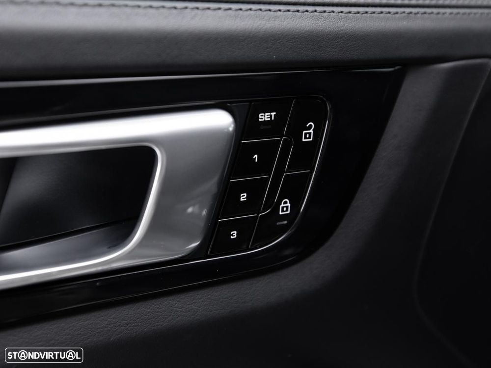 Porsche Cayenne - 20