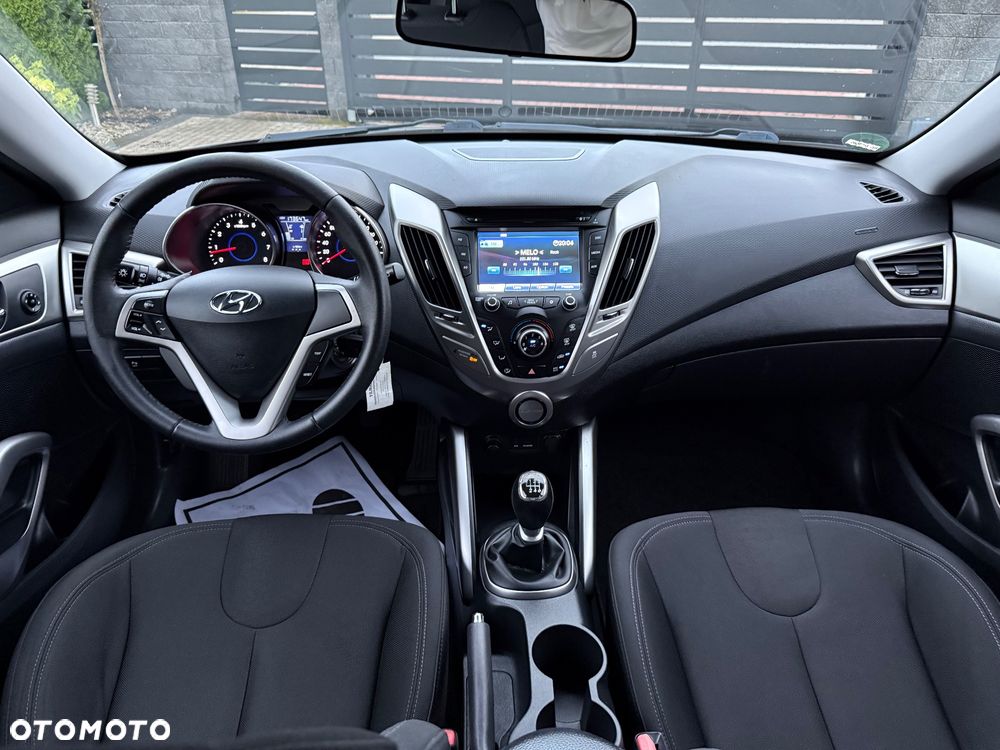 Hyundai Veloster 1.6 Premium - 26
