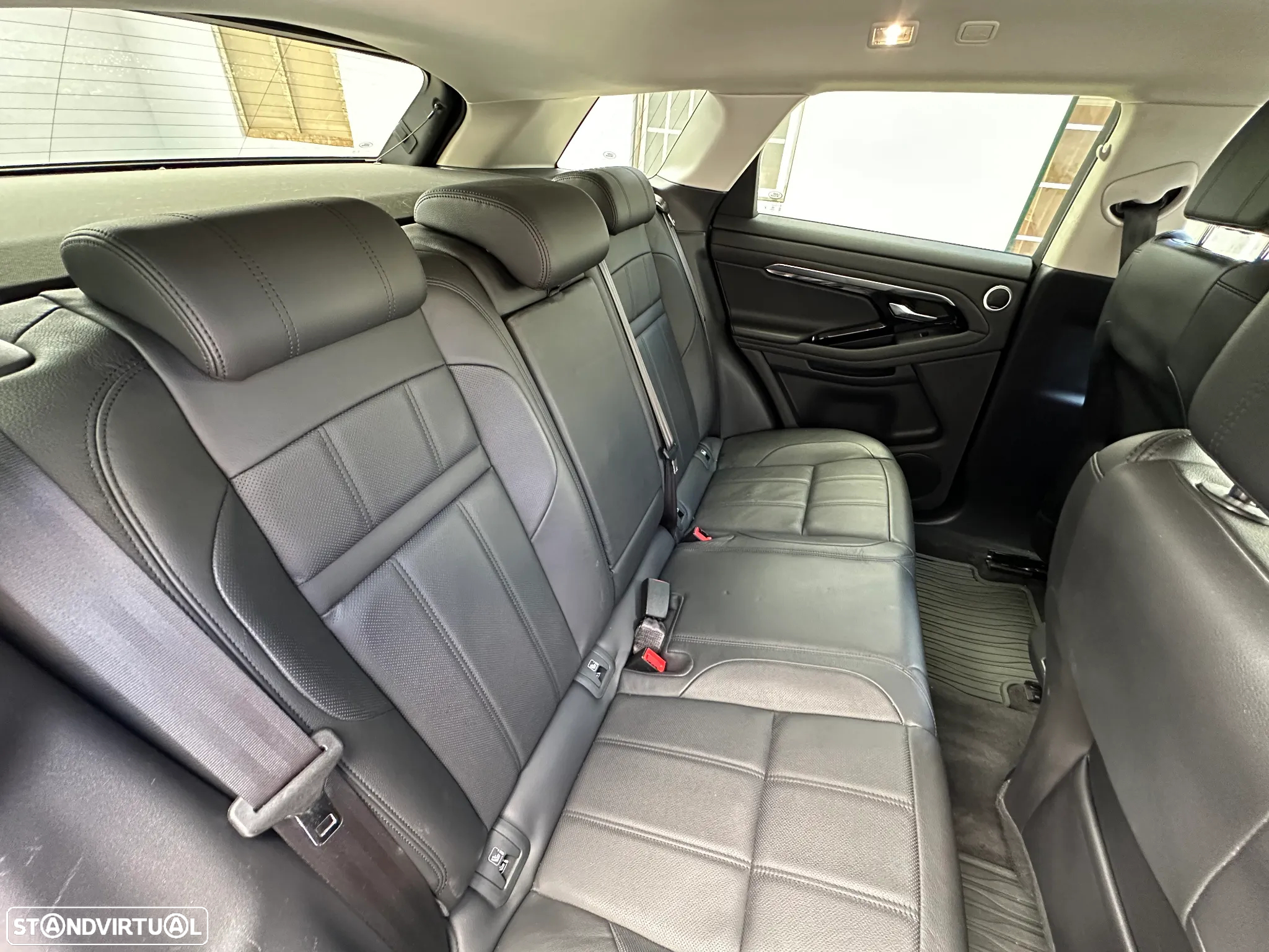 Land Rover Range Rover Evoque 2.0 D150 AWD R-Dynamic S Auto - 13