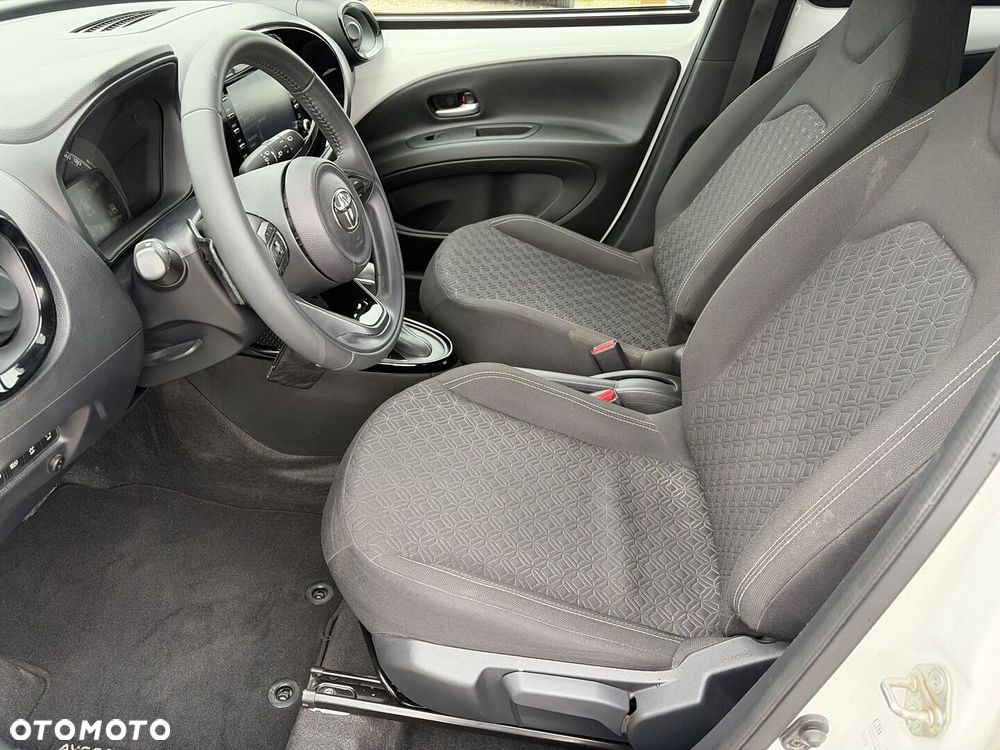 Toyota Aygo X 1.0 VVT-i Style CVT - 17