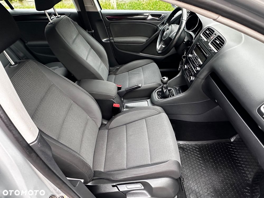 Volkswagen Golf 1.6 Comfortline - 28