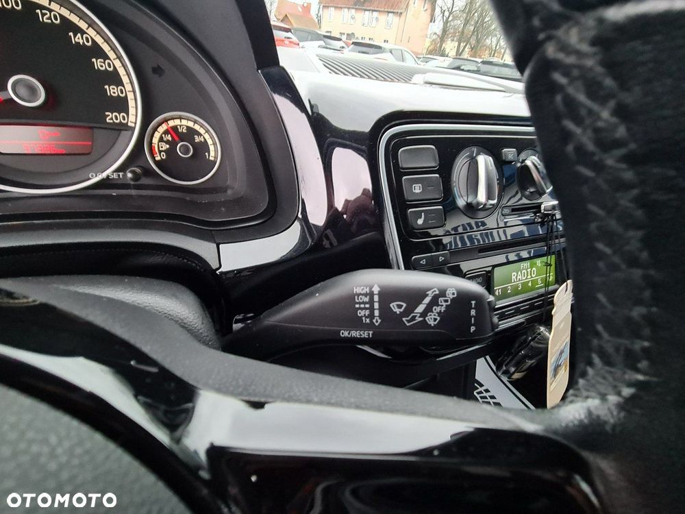 Volkswagen up! 1.0 black - 17