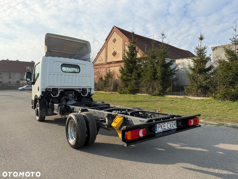 Nissan NT400 * CABSTAR * 2.5 / 125KM * Rama do zabudowy * Rozstaw osi: 3.7m * - 11