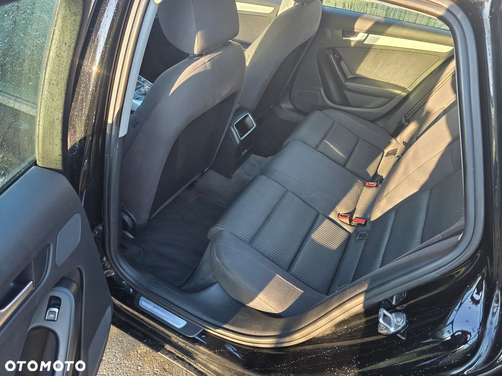 Audi A4 Avant 2.0 TDI DPF quattro Attraction - 10