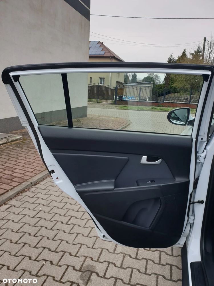 Kia Sportage 1.6 GDI Business Line L 2WD - 32