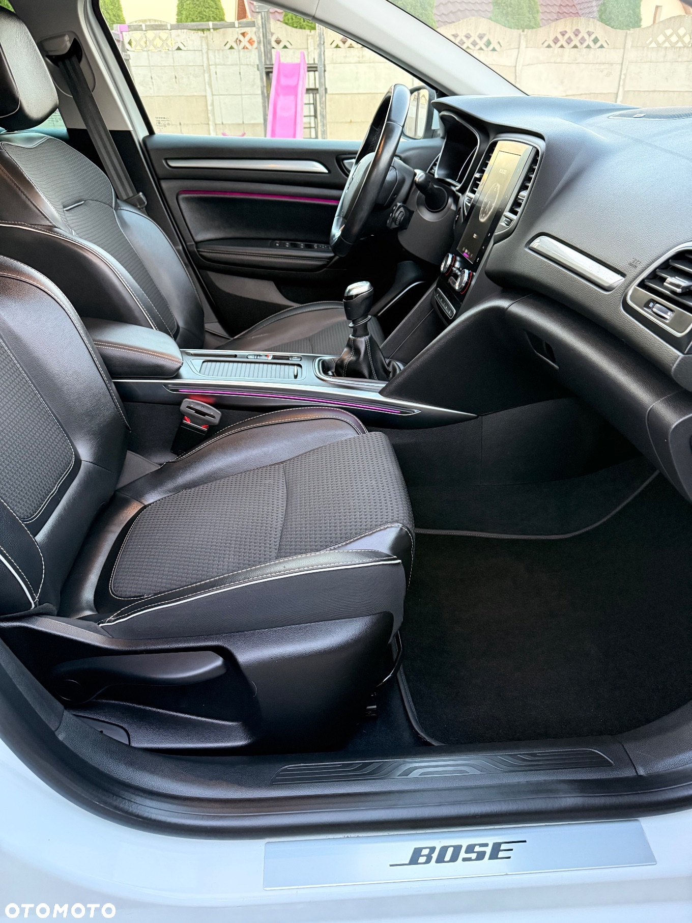 Renault Megane ENERGY TCe 130 BOSE EDITION - 10