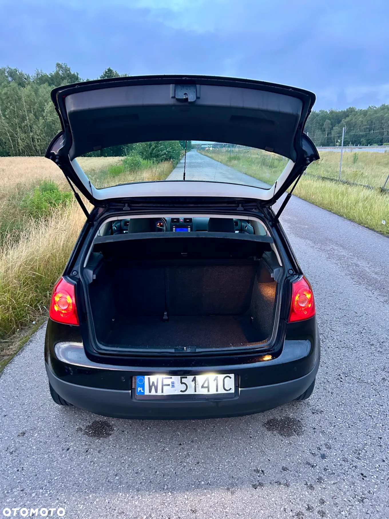 Volkswagen Golf V 1.9 TDI Comfortline - 15