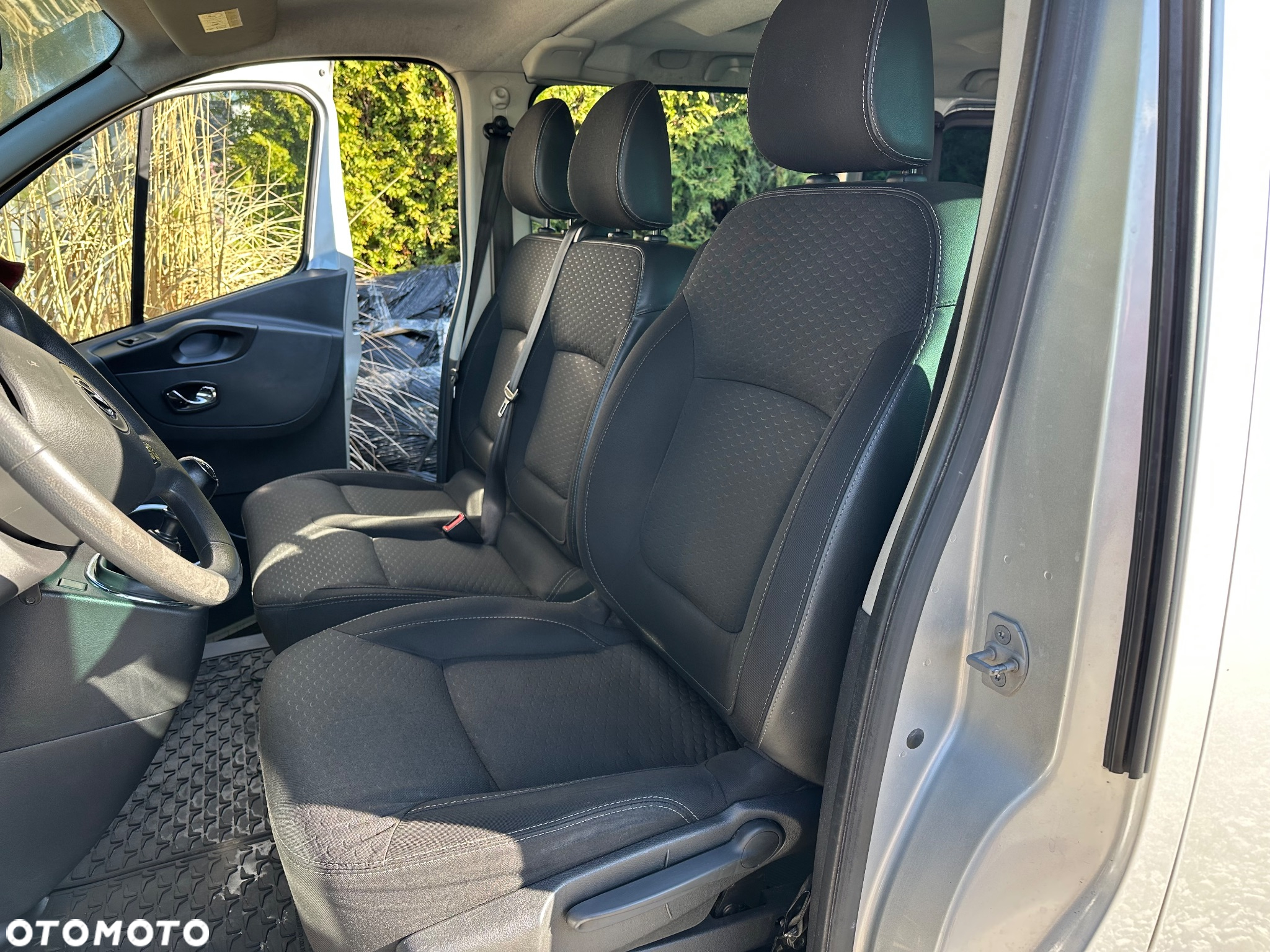 Opel Vivaro - 8