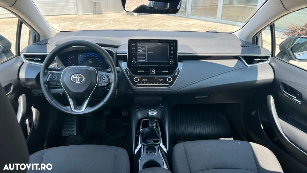 Toyota Corolla 1.6 Dynamic - 9