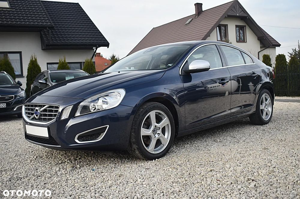 Volvo S60 D3 Momentum - 4