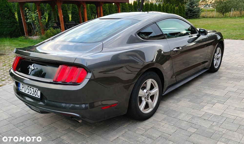 Ford Mustang - 6