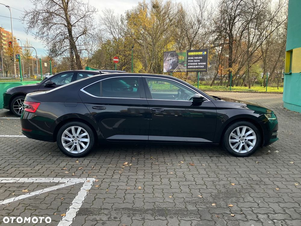 Skoda Superb 2.0 TDI 4x4 Style DSG - 9