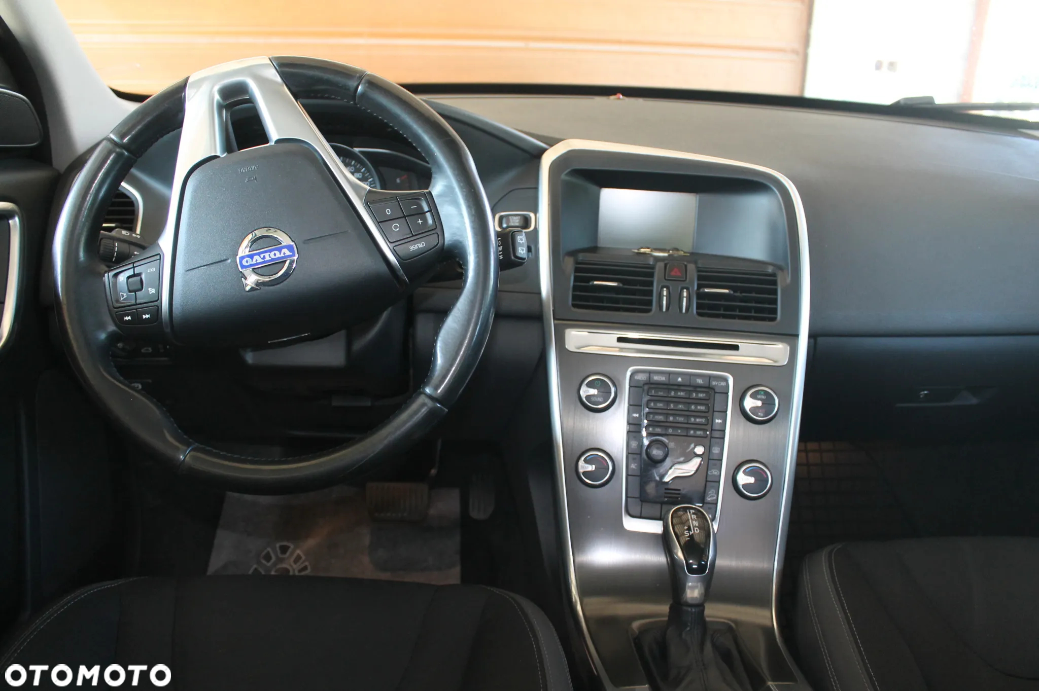 Volvo XC 60 - 8