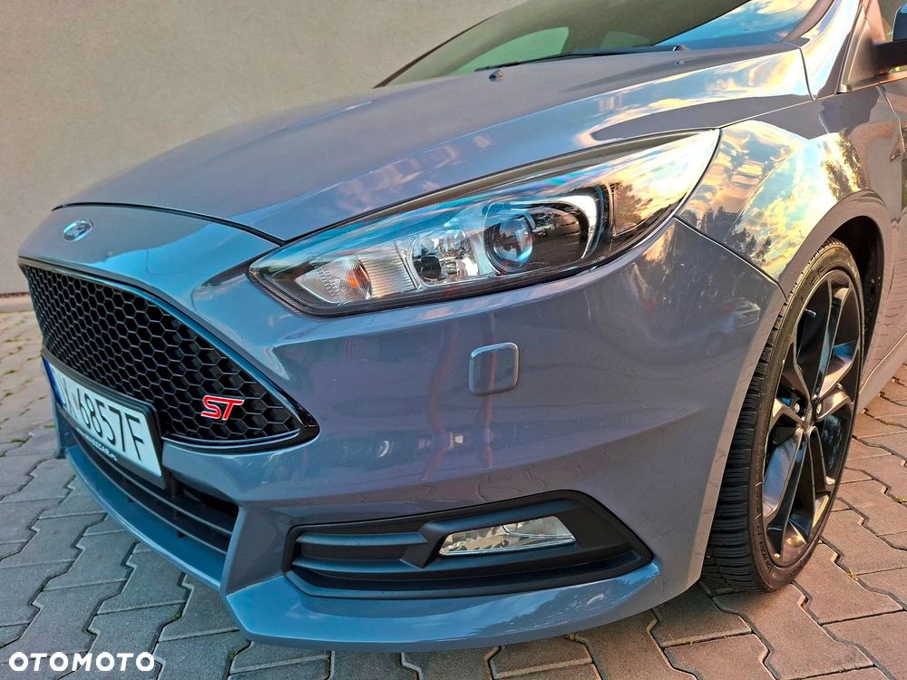 Ford Focus 2.0 TDCi ST PowerShift - 13