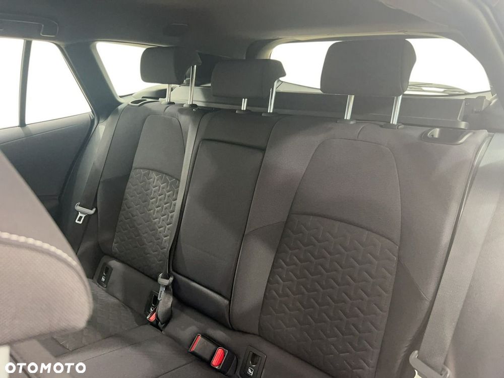 Toyota Corolla - 12