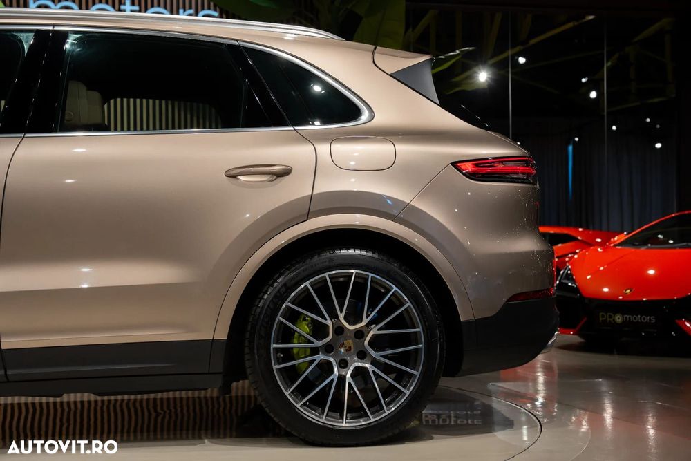 Porsche Cayenne - 28