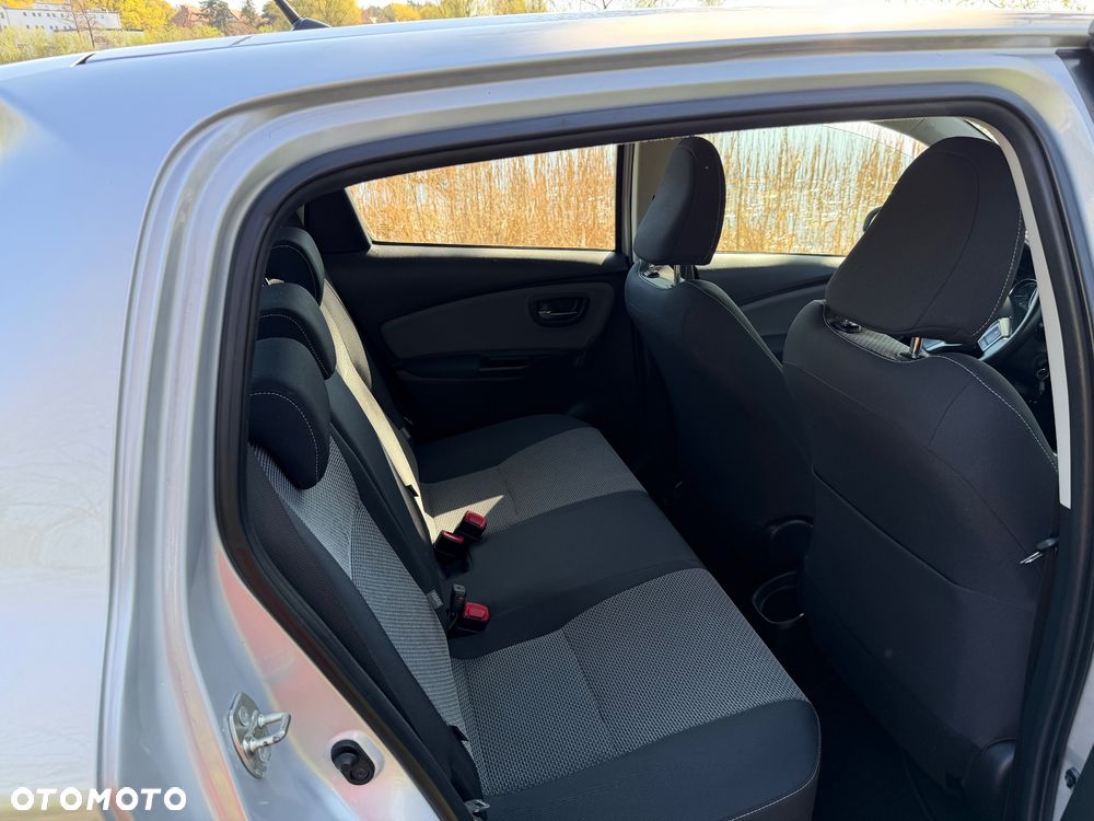 Toyota Yaris - 10
