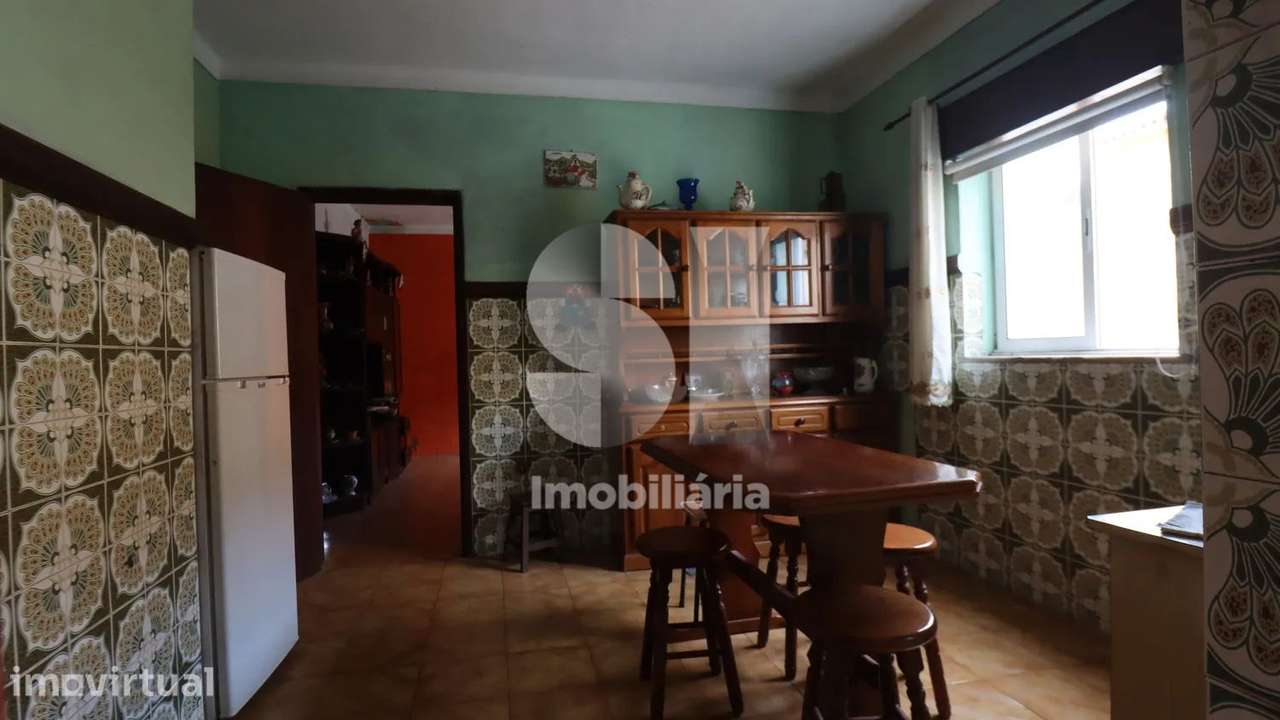 Moradia T2 para remodelar a 18 km de Coimbra | Tentúgal - Grande imagem: 5/11