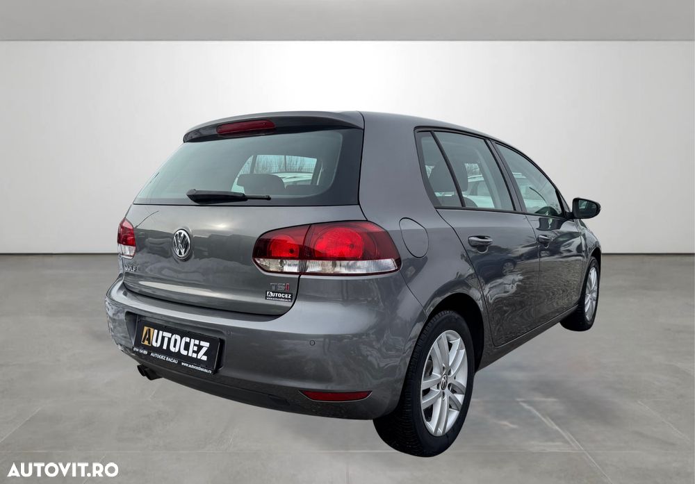 Volkswagen Golf 1.4 TSI BlueMotion Technology DSG Highline - 5