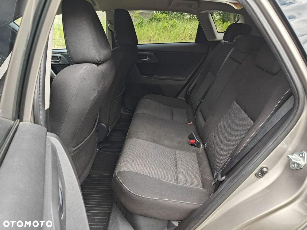 Toyota Auris - 14
