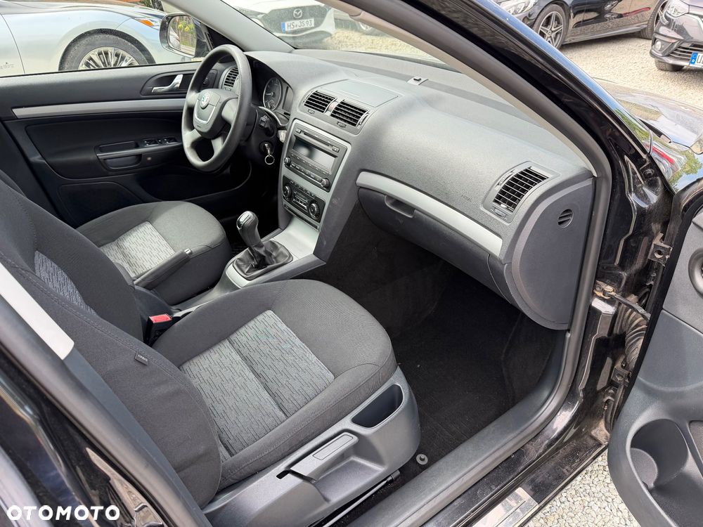 Skoda Octavia 1.6 Elegance - 23