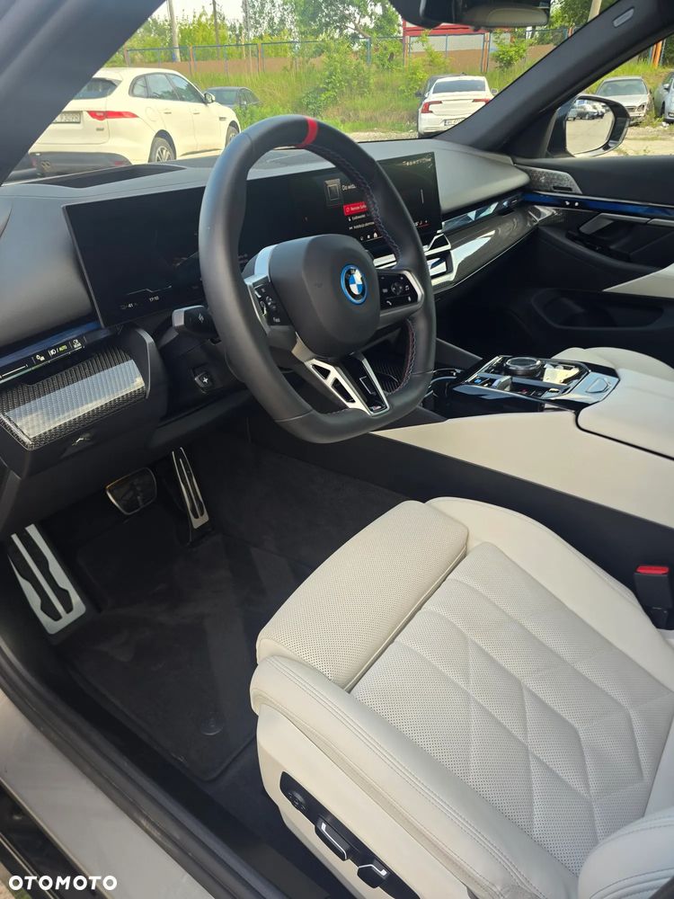 BMW i5 83.9kWh M60 xDrive - 7