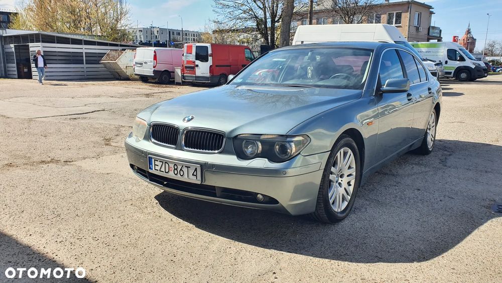 BMW Seria 7 735i - 28