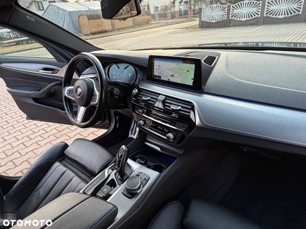 BMW Seria 5 520d M Sport Edition - 32