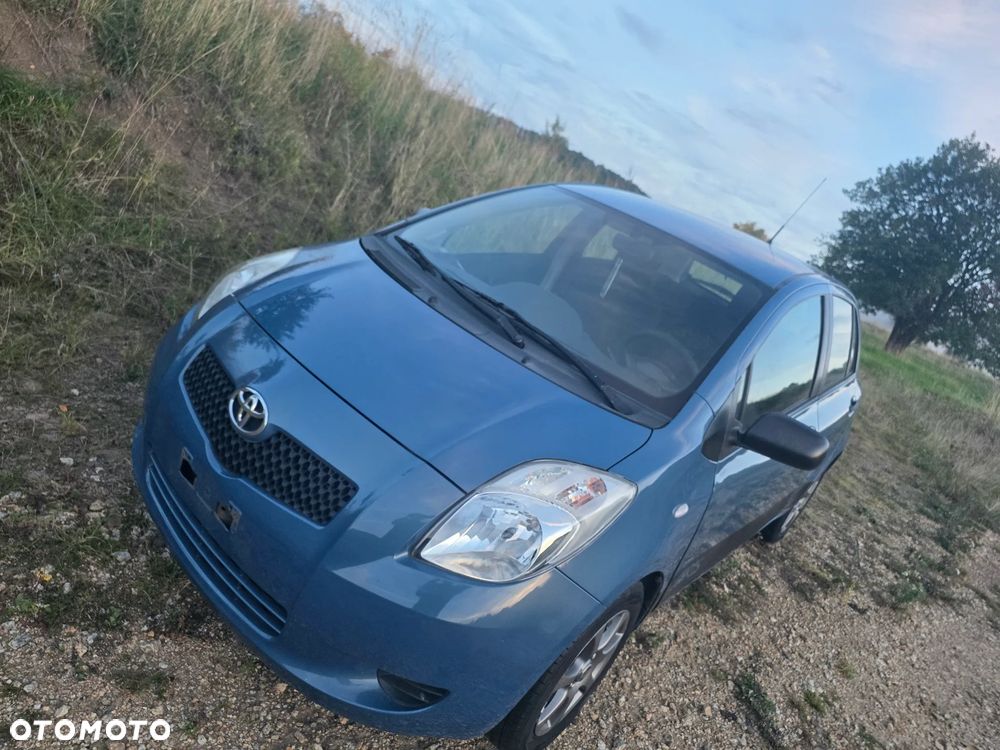 Toyota Yaris - 4