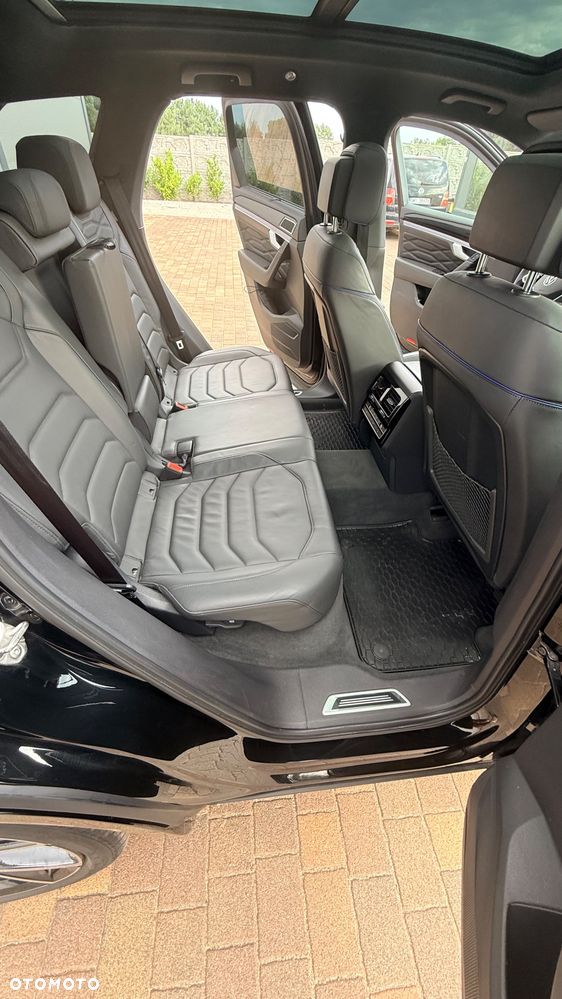 Volkswagen Touareg - 11